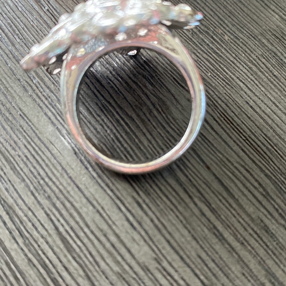 Silver Flower Starburst Rhinestone Ring Size 9 New - Picture 4 of 8
